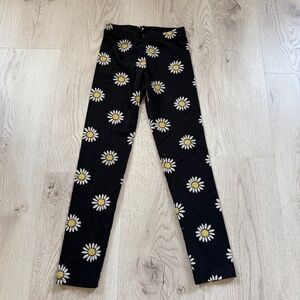 NWOT Old Navy Kids Girls Black Leggings With Daisy Sz. M/8